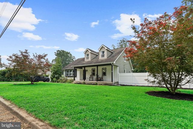 100 BITTLE AVE, Berlin, NJ 08009