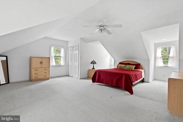 100 BITTLE AVE, Berlin, NJ 08009
