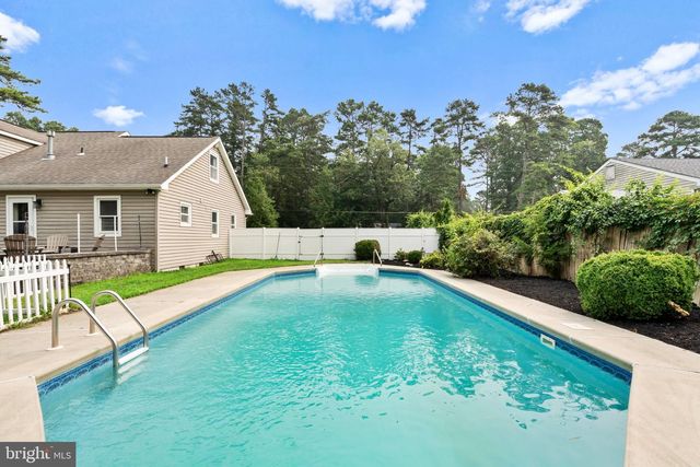 100 BITTLE AVE, Berlin, NJ 08009