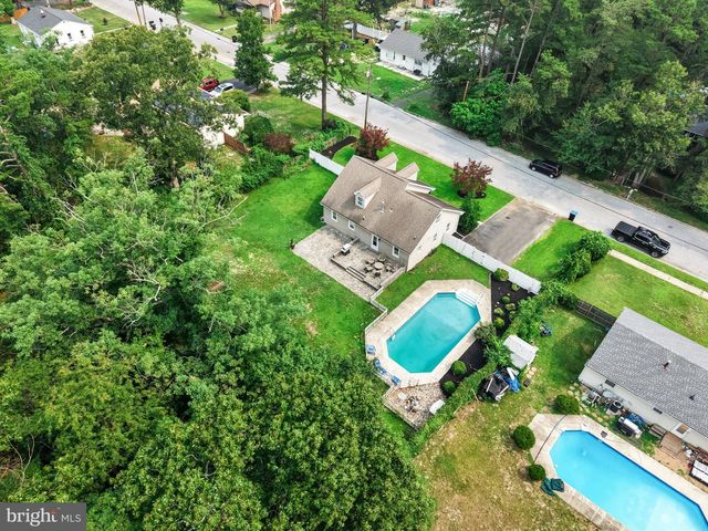100 BITTLE AVE, Berlin, NJ 08009