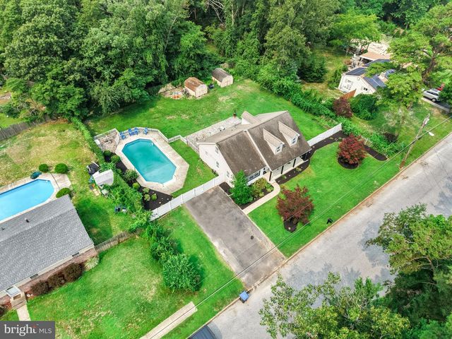 100 BITTLE AVE, Berlin, NJ 08009