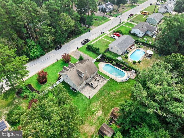 100 BITTLE AVE, Berlin, NJ 08009