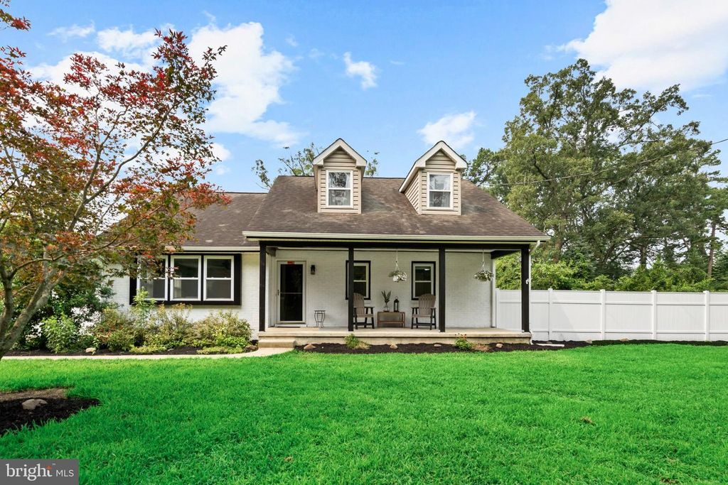 100 BITTLE AVE, Berlin, NJ 08009