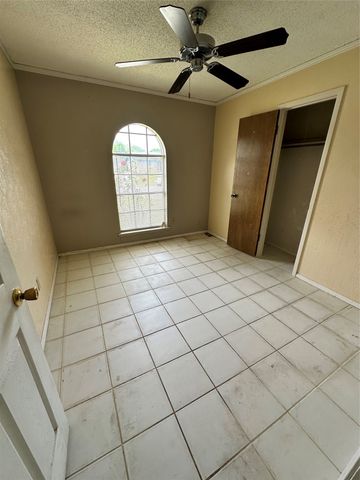 3046 Gene Lane, Haltom City, TX 76117