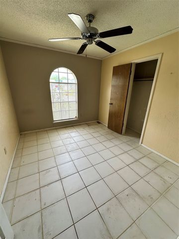 3046 Gene Lane, Haltom City, TX 76117