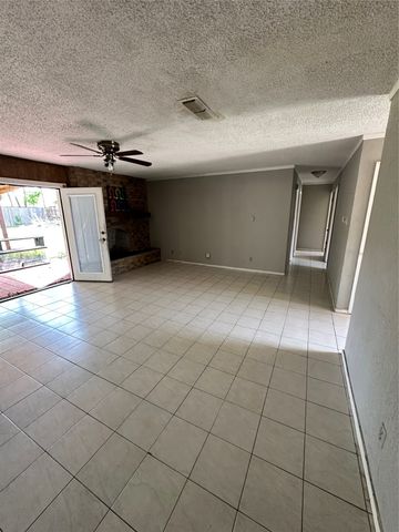 3046 Gene Lane, Haltom City, TX 76117