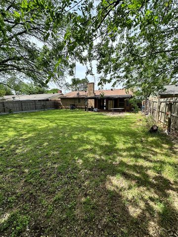 3046 Gene Lane, Haltom City, TX 76117