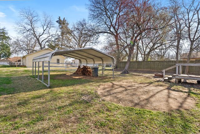 515 W Emma, Bullard, TX 75757