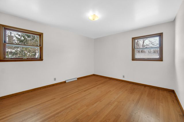 2002 Crockett Avenue, Valparaiso, IN 46383