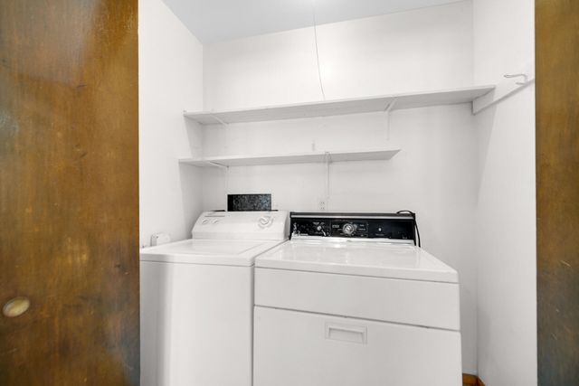 2002 Crockett Avenue, Valparaiso, IN 46383