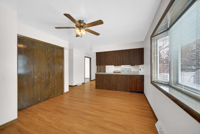 2002 Crockett Avenue, Valparaiso, IN 46383