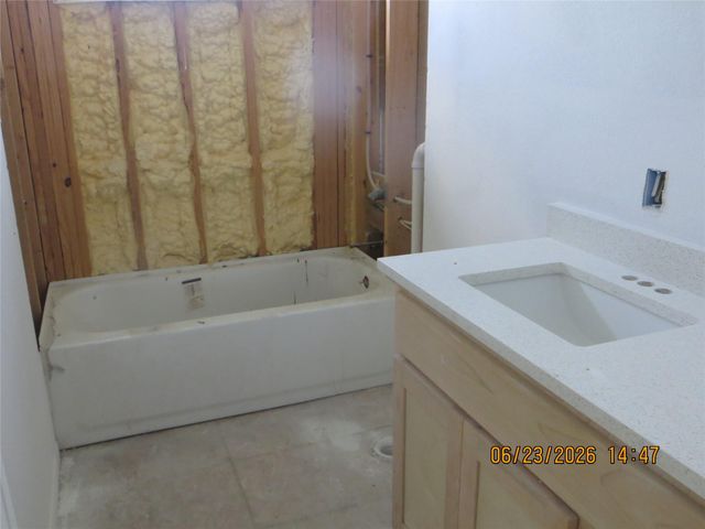 1962 Avenue A, Crystal Beach, TX 77650