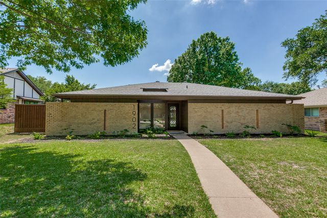1902 Vassar Drive, Richardson, TX 75081