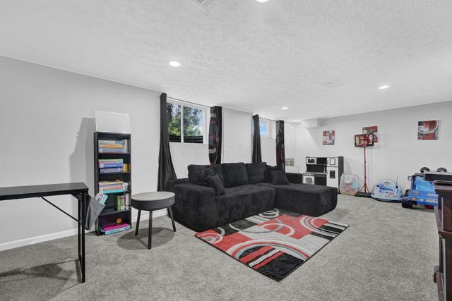 2259 New Village Road, Columbus, OH 43232
