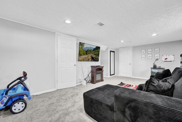 2259 New Village Road, Columbus, OH 43232