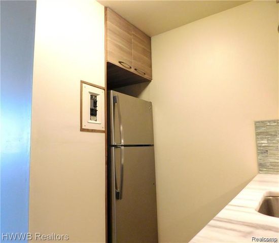 805 Plate Street 210, Rochester, MI 48307