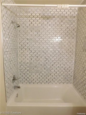 805 Plate Street 210, Rochester, MI 48307