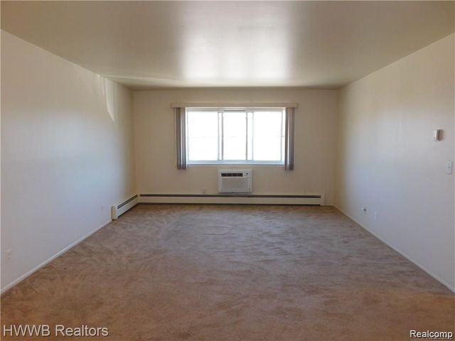 805 Plate Street 210, Rochester, MI 48307