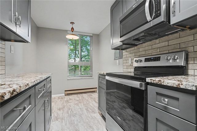 3068 Kent Road 206, Stow, OH 44224