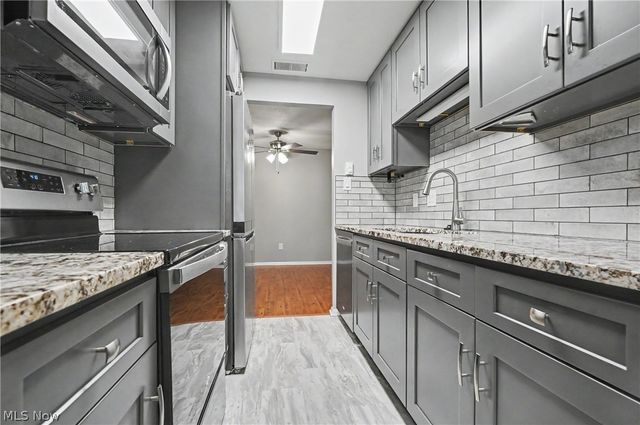3068 Kent Road 206, Stow, OH 44224