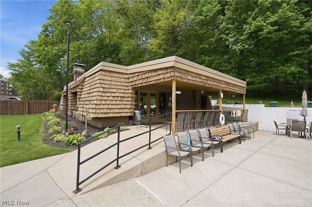 3068 Kent Road 206, Stow, OH 44224