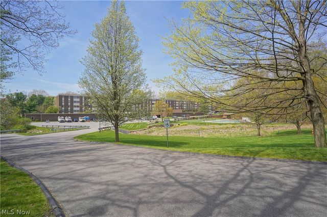 3068 Kent Road 206, Stow, OH 44224