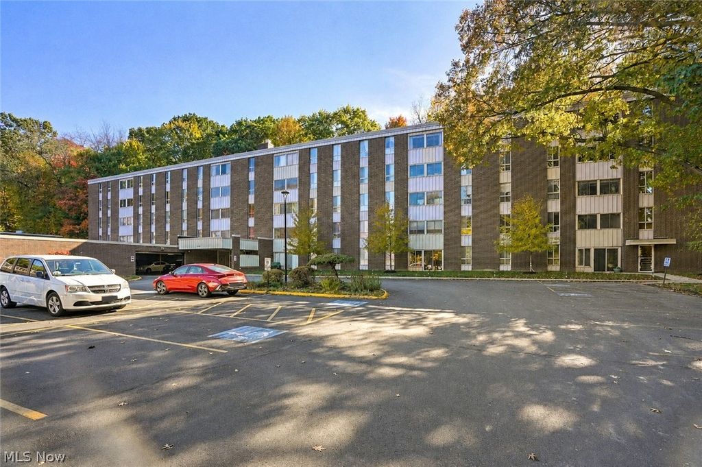 3068 Kent Road 206, Stow, OH 44224