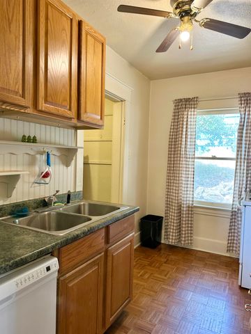 521 N Ramsey St, Tekoa, WA 99033