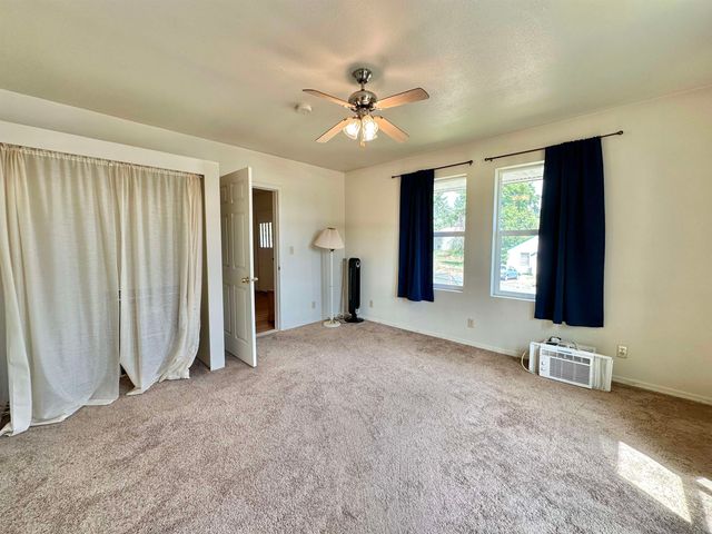 521 N Ramsey St, Tekoa, WA 99033