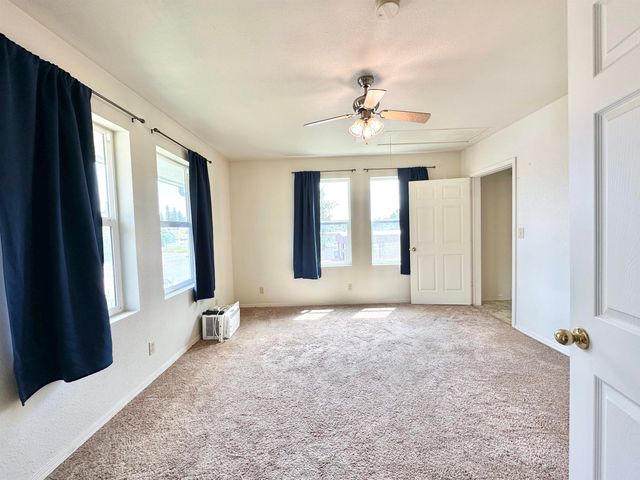 521 N Ramsey St, Tekoa, WA 99033