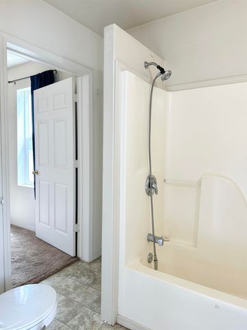 521 N Ramsey St, Tekoa, WA 99033