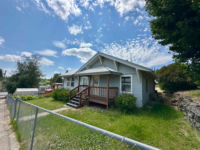 521 N Ramsey St, Tekoa, WA 99033