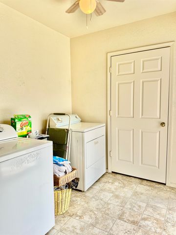 521 N Ramsey St, Tekoa, WA 99033