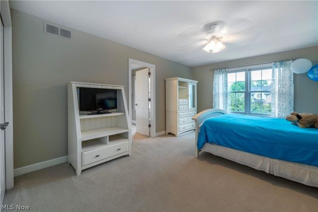 6315 Williams Drive, Broadview Heights, OH 44147
