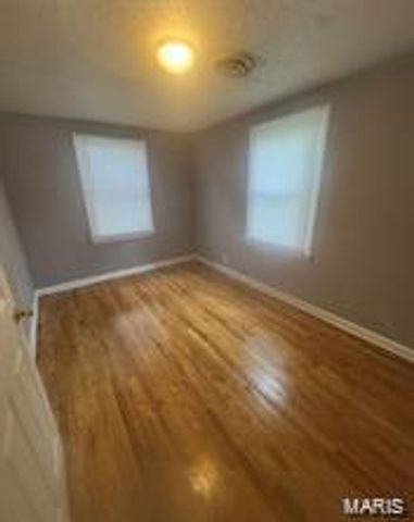 433 Jean Avenue, St Louis, MO 63135