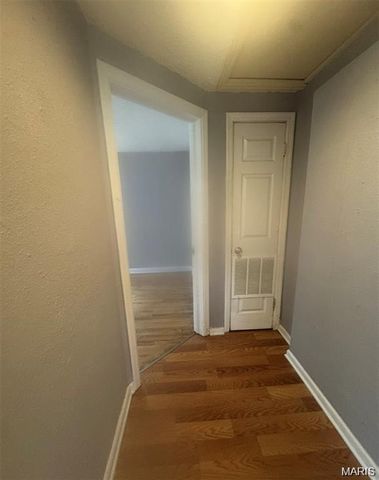 433 Jean Avenue, St Louis, MO 63135