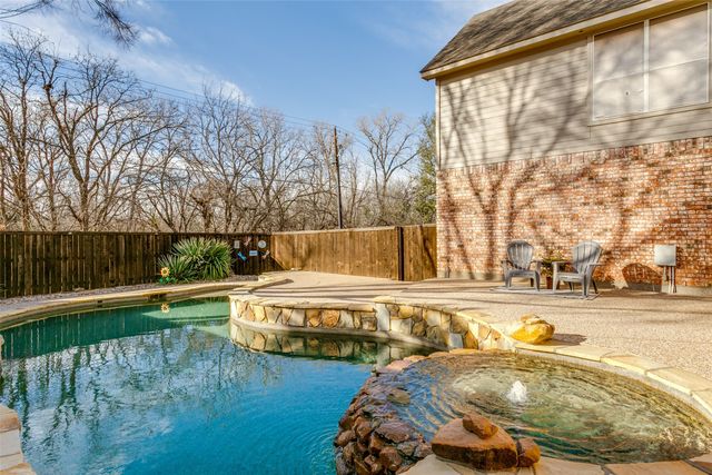 1922 Hidden Trail Drive, Lewisville, TX 75067