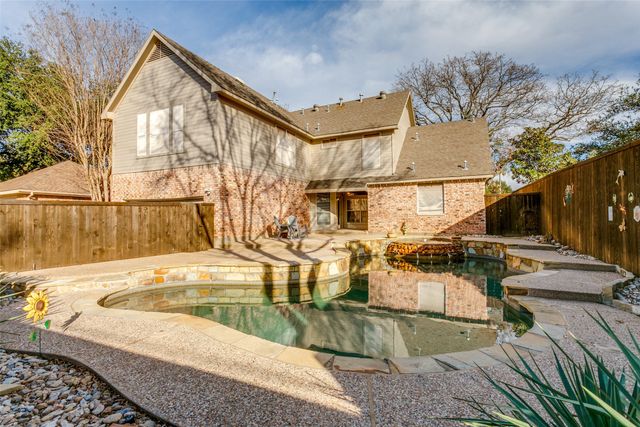 1922 Hidden Trail Drive, Lewisville, TX 75067