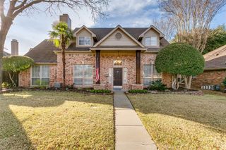 1922 Hidden Trail Drive, Lewisville, TX 75067