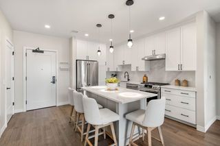 18 Artisan Dr Unit 210, Salem, NH 03079