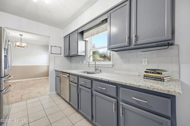 14049 BROKEN BOW Drive N, Jacksonville, FL 32225