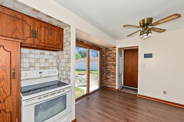 N89W15240 Jefferson AVENUE, Menomonee Falls, WI 53051