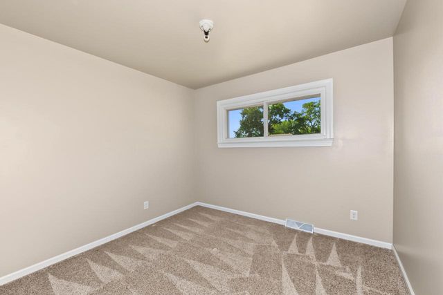 N89W15240 Jefferson AVENUE, Menomonee Falls, WI 53051