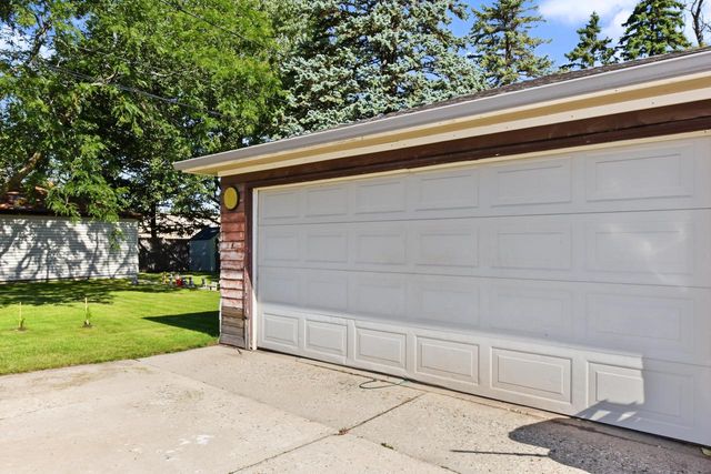 N89W15240 Jefferson AVENUE, Menomonee Falls, WI 53051