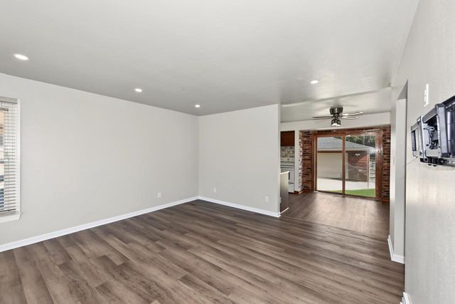 N89W15240 Jefferson AVENUE, Menomonee Falls, WI 53051