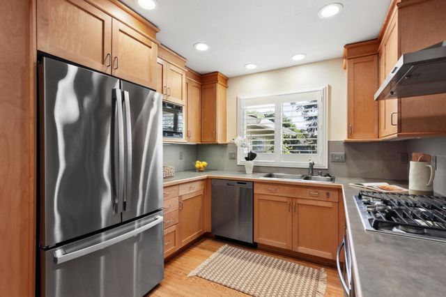 1609 Manzanita Ln, Davis, CA 95618