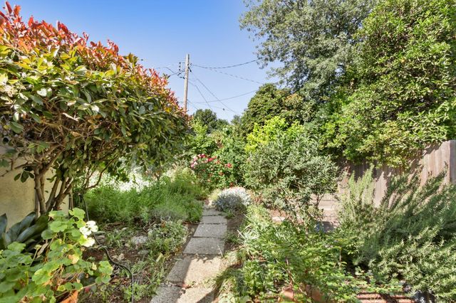 1609 Manzanita Ln, Davis, CA 95618