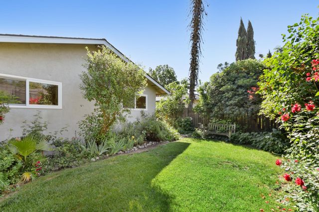 1609 Manzanita Ln, Davis, CA 95618