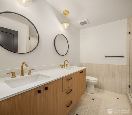 3610 Francis Avenue N, Seattle, WA 98103