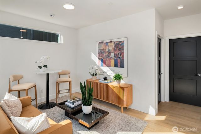 3610 Francis Avenue N, Seattle, WA 98103